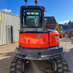 Kubota KX057-4